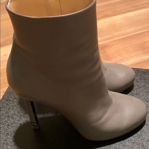 Excellent condition Chanel booties - Picture 4 of 6